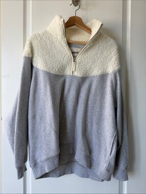 aerie Two-Tone Cream and Light Gray Sherpa Pullover